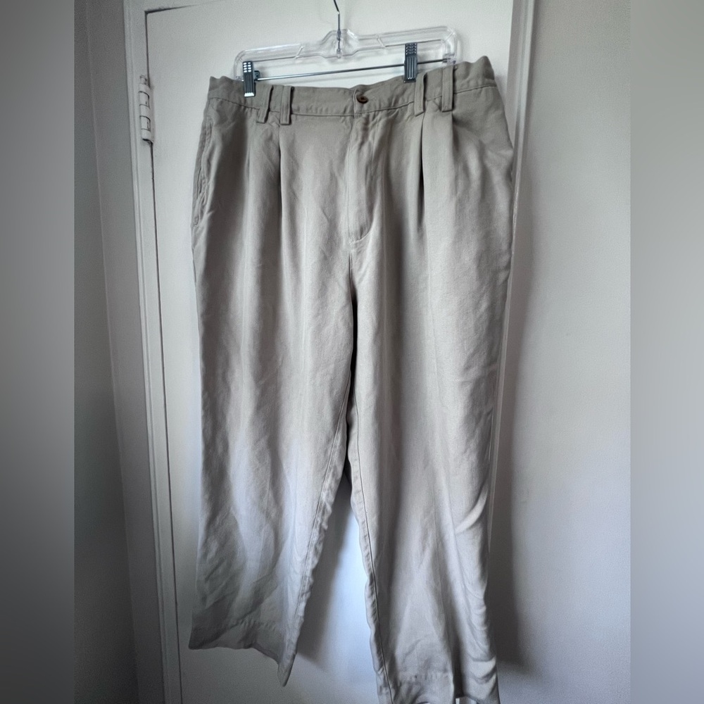 Tommy Bahama 100% Silk Pleated Pants - Size 38/29